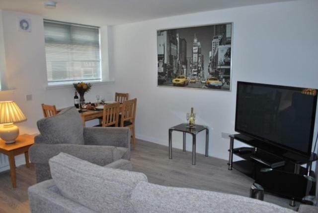 Gallowgate Square Apartments Largs Exterior photo